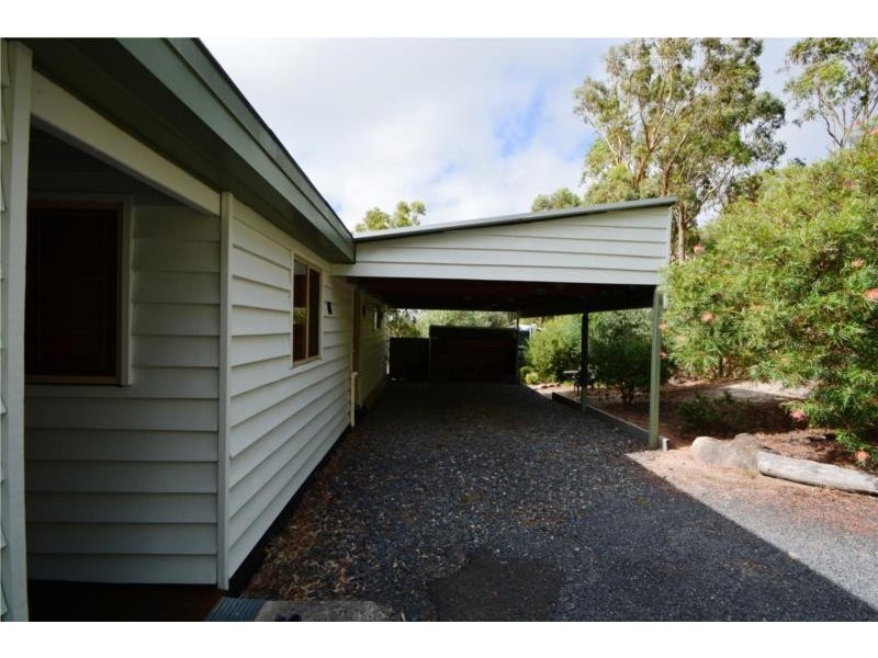 26172 New England Highway, Stanthorpe QLD 4380