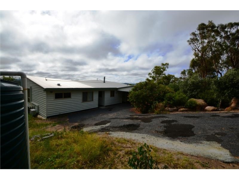26172 New England Highway, Stanthorpe QLD 4380