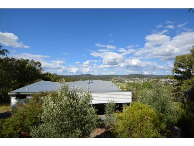 26172 New England Highway, Stanthorpe QLD 4380