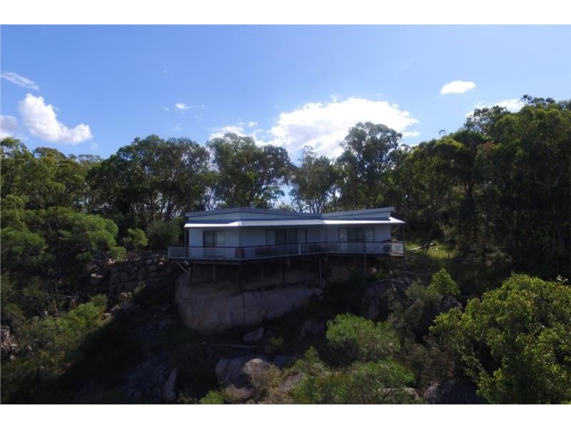 26172 New England Highway, Stanthorpe QLD 4380