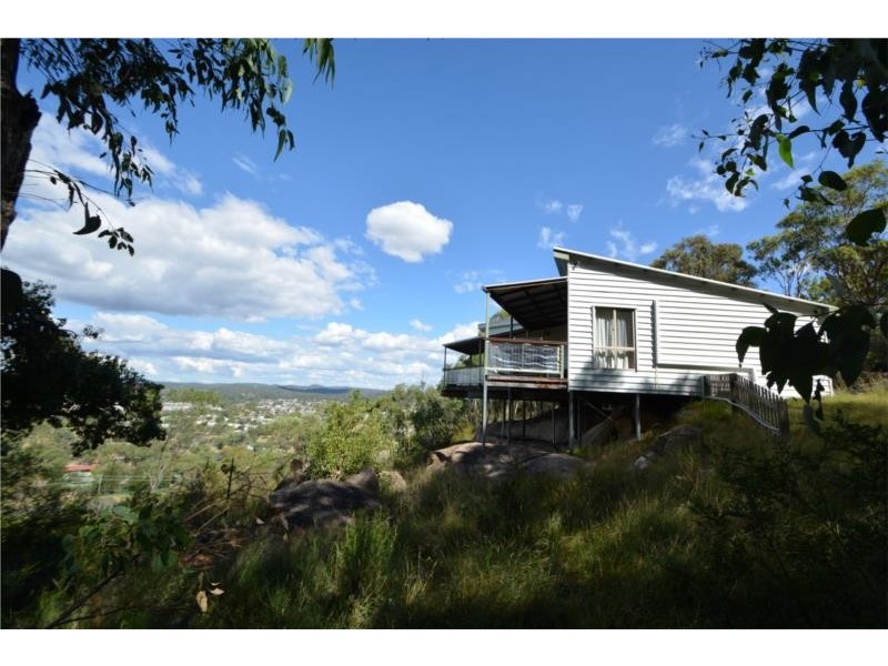 26172 New England Highway, Stanthorpe QLD 4380