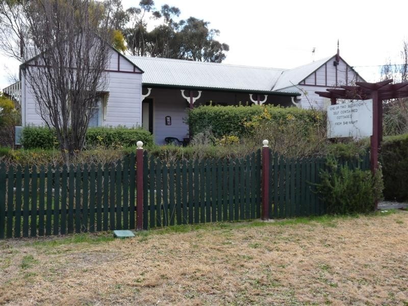 66 Wallangarra Road, Stanthorpe QLD 4380