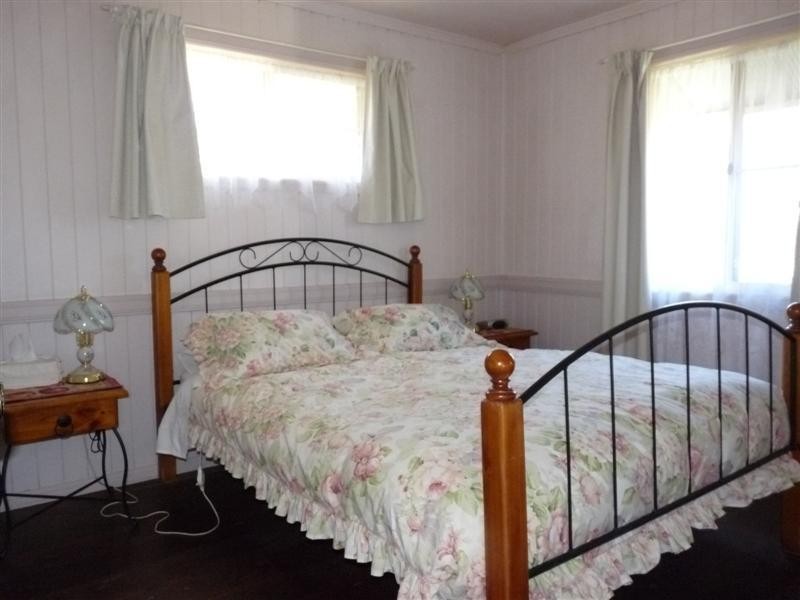 66 Wallangarra Road, Stanthorpe QLD 4380