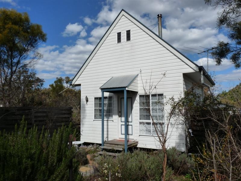 66 Wallangarra Road, Stanthorpe QLD 4380