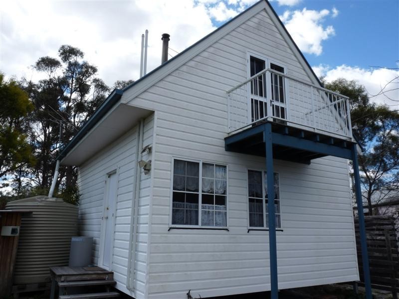 66 Wallangarra Road, Stanthorpe QLD 4380