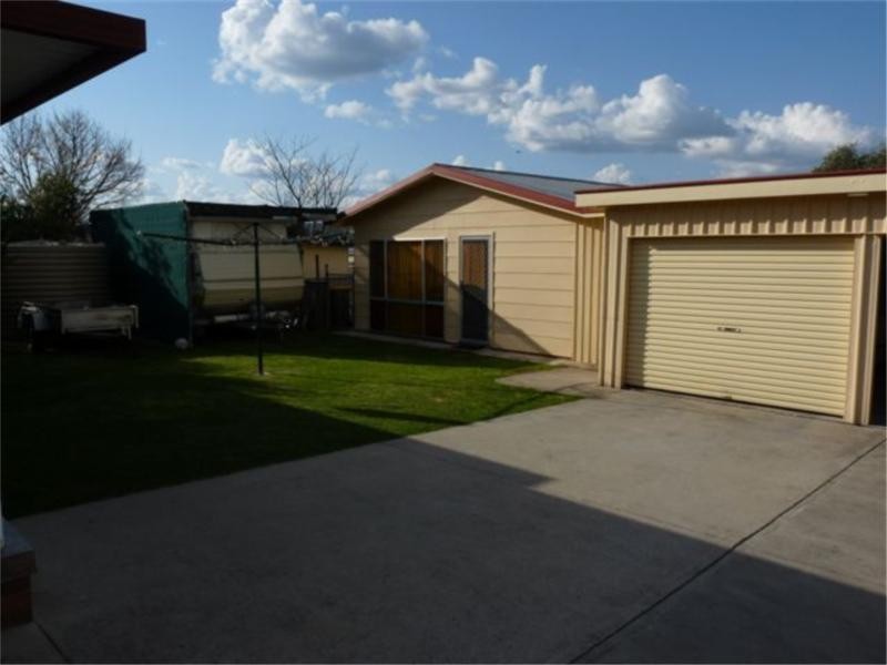 10 Pierpoint Street, Stanthorpe QLD 4380