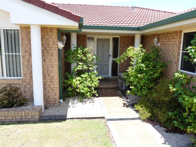 8 Leslie Parade, Stanthorpe QLD 4380