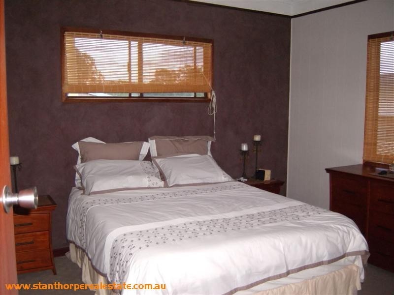 26806 New England Highway, Stanthorpe QLD 4380