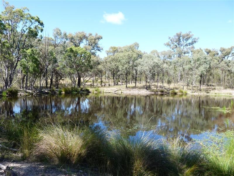 728 Mt Hutton Road, Nundubbermere via, Stanthorpe QLD 4380