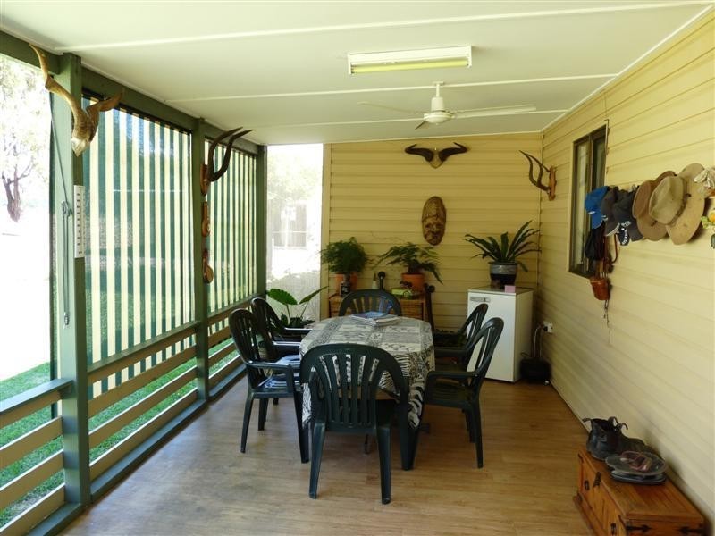728 Mt Hutton Road, Nundubbermere via, Stanthorpe QLD 4380