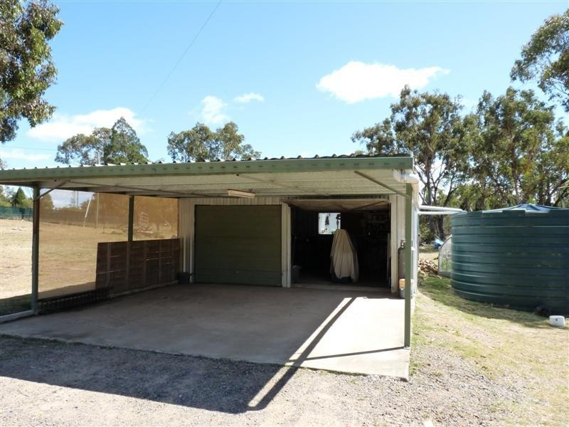 728 Mt Hutton Road, Nundubbermere via, Stanthorpe QLD 4380
