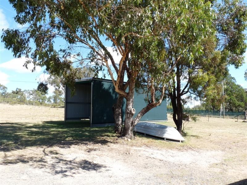 728 Mt Hutton Road, Nundubbermere via, Stanthorpe QLD 4380