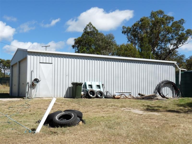 728 Mt Hutton Road, Nundubbermere via, Stanthorpe QLD 4380