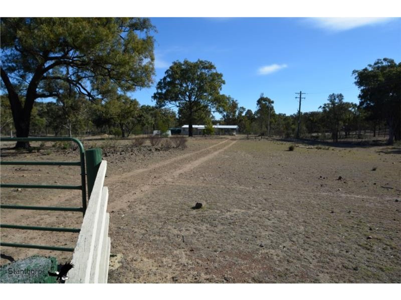 728 Mt Hutton Road, Nundubbermere via, Stanthorpe QLD 4380