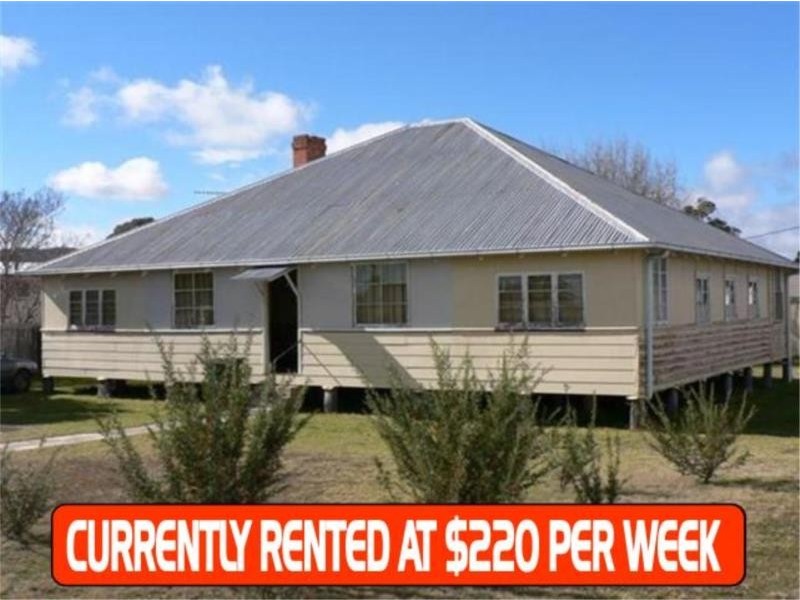 40 Duke St, Jennings, Wallangarra QLD 4383