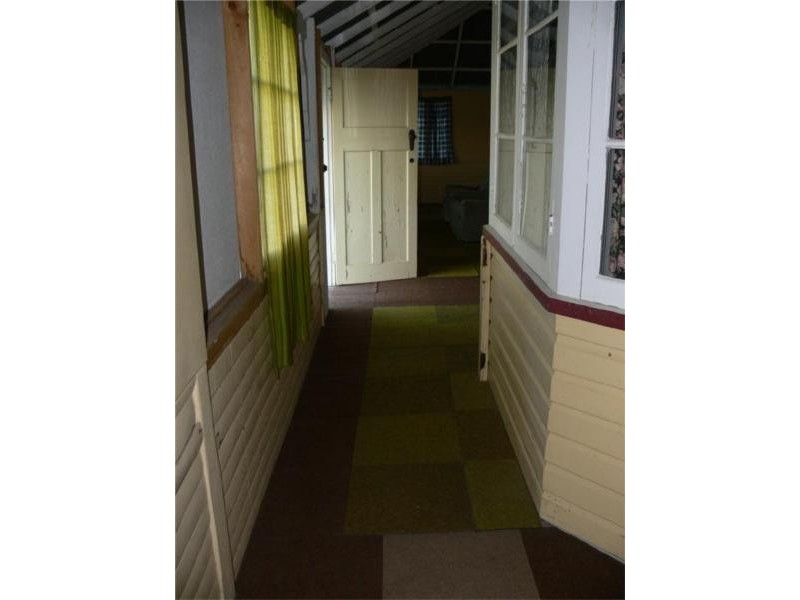 40 Duke St, Jennings, Wallangarra QLD 4383