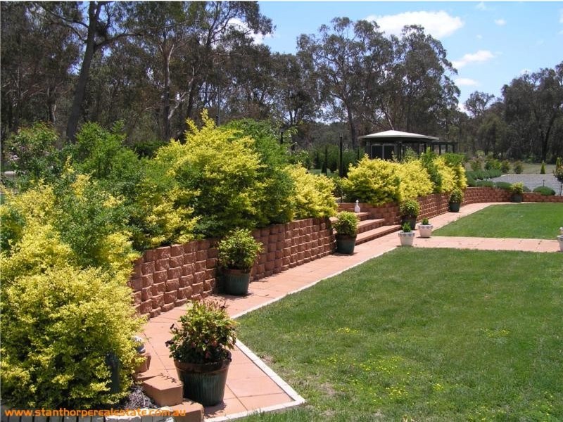 83 Mills Road, Stanthorpe QLD 4380