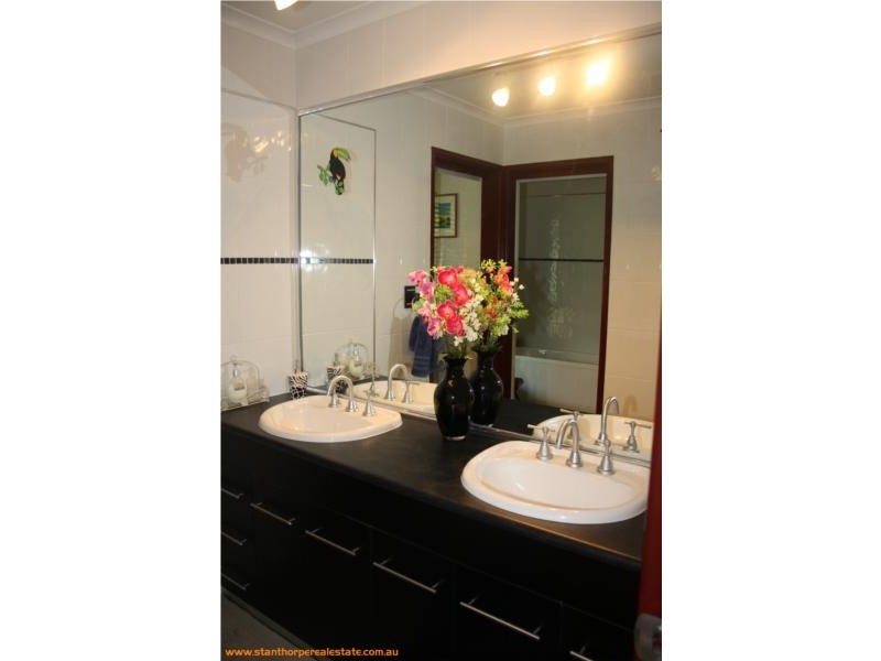 83 Mills Road, Stanthorpe QLD 4380