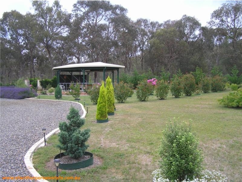 83 Mills Road, Stanthorpe QLD 4380