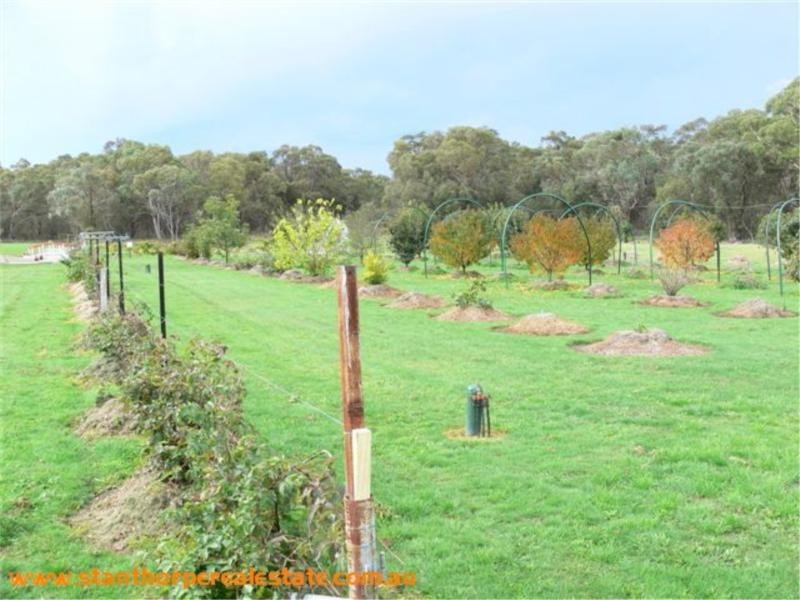 83 Mills Road, Stanthorpe QLD 4380