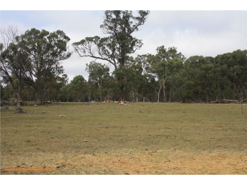 815 Amiens Road, Stanthorpe QLD 4380