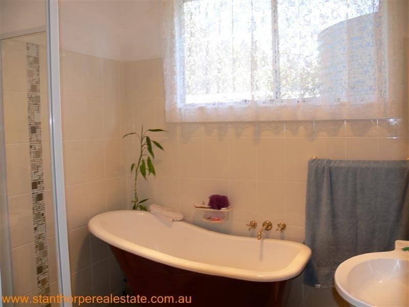 225 Ellwood Road, Applethorpe QLD 4378