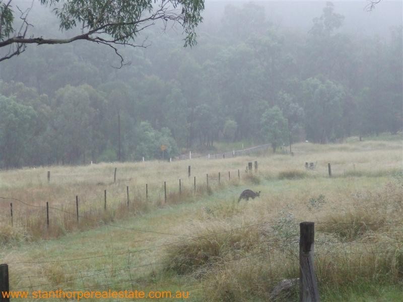 208 Watters Road, Ballandean via, Stanthorpe QLD 4380