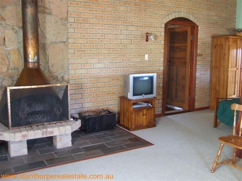 208 Watters Road, Ballandean via, Stanthorpe QLD 4380