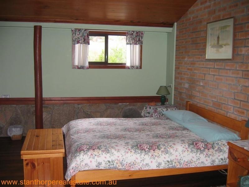 208 Watters Road, Ballandean via, Stanthorpe QLD 4380