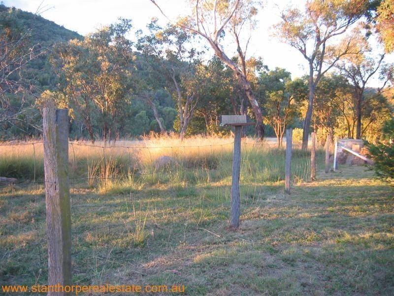 208 Watters Road, Ballandean via, Stanthorpe QLD 4380