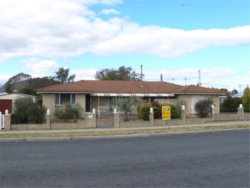 7 Archibald Street, Stanthorpe QLD 4380