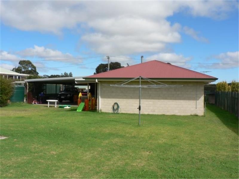 3 Barton Street, Stanthorpe QLD 4380