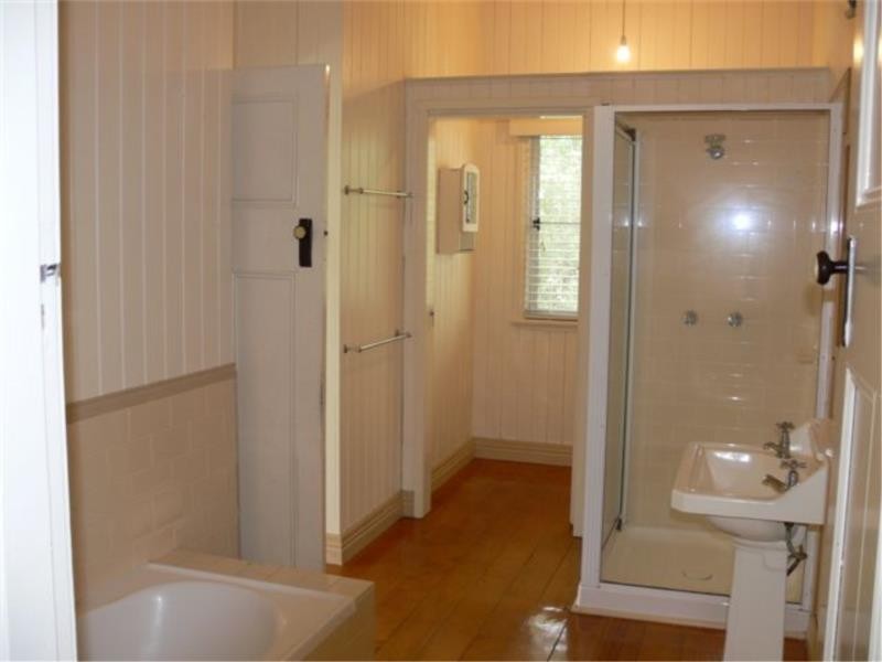 21 College Road, Stanthorpe QLD 4380