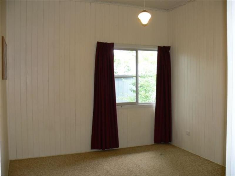 21 College Road, Stanthorpe QLD 4380