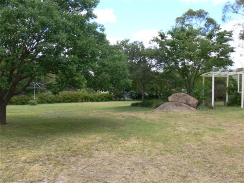 21 College Road, Stanthorpe QLD 4380