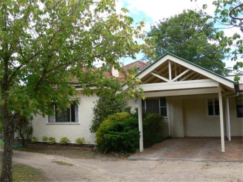 21 College Road, Stanthorpe QLD 4380