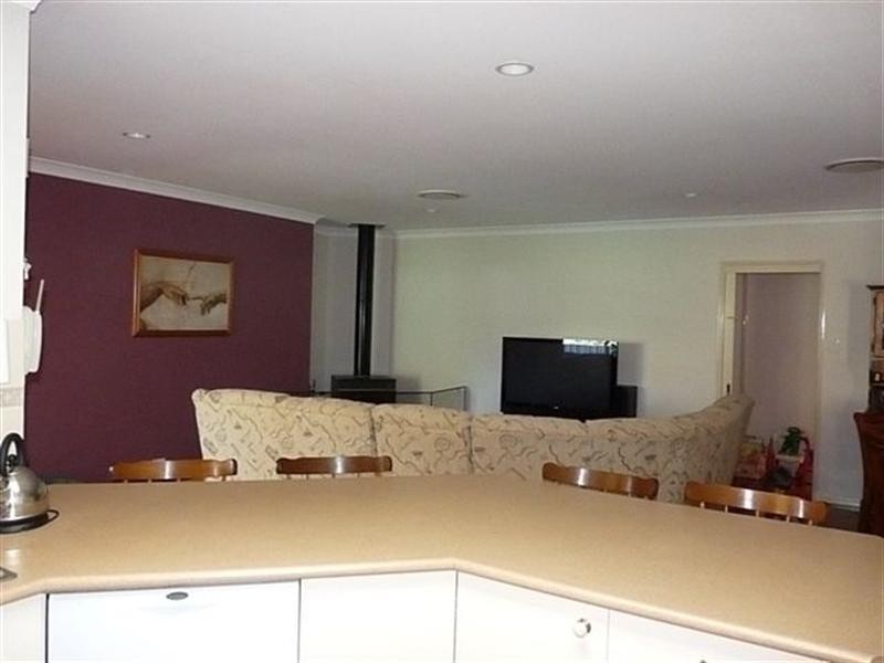 99 College Road, Stanthorpe QLD 4380