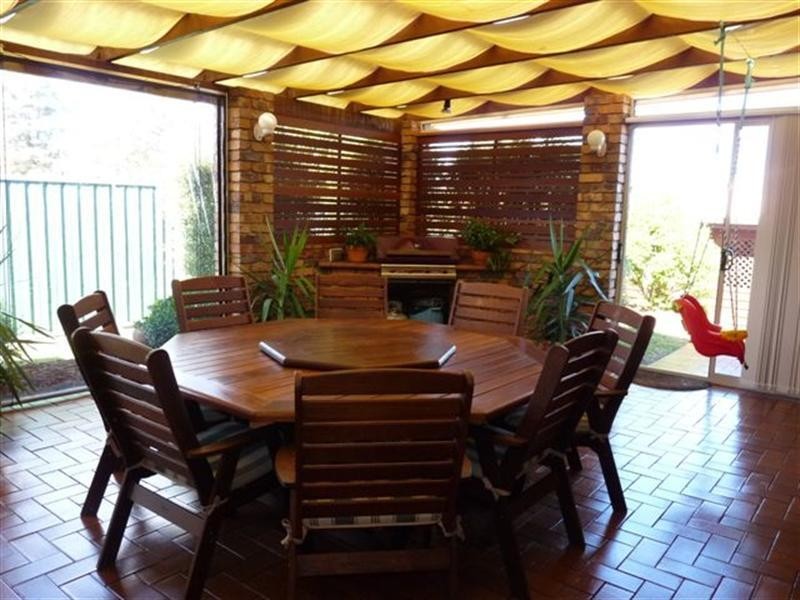 99 College Road, Stanthorpe QLD 4380