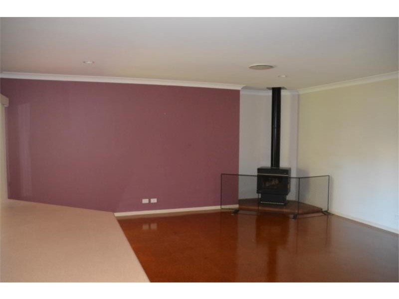 99 College Road, Stanthorpe QLD 4380