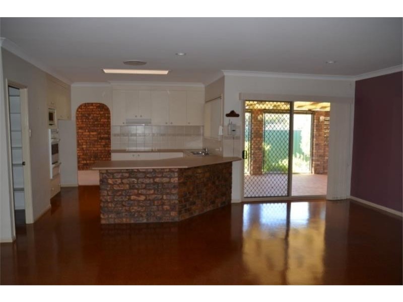 99 College Road, Stanthorpe QLD 4380