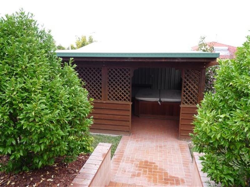 99 College Road, Stanthorpe QLD 4380