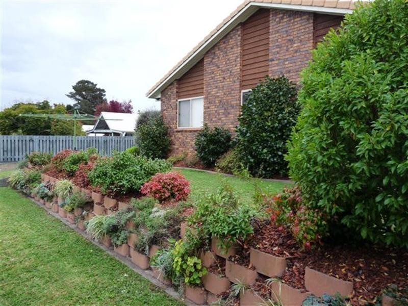 99 College Road, Stanthorpe QLD 4380