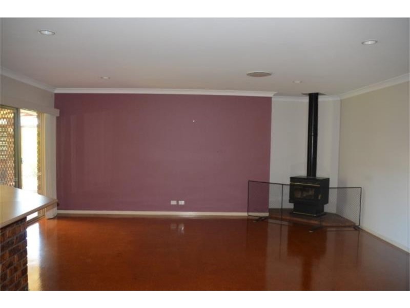 99 College Road, Stanthorpe QLD 4380