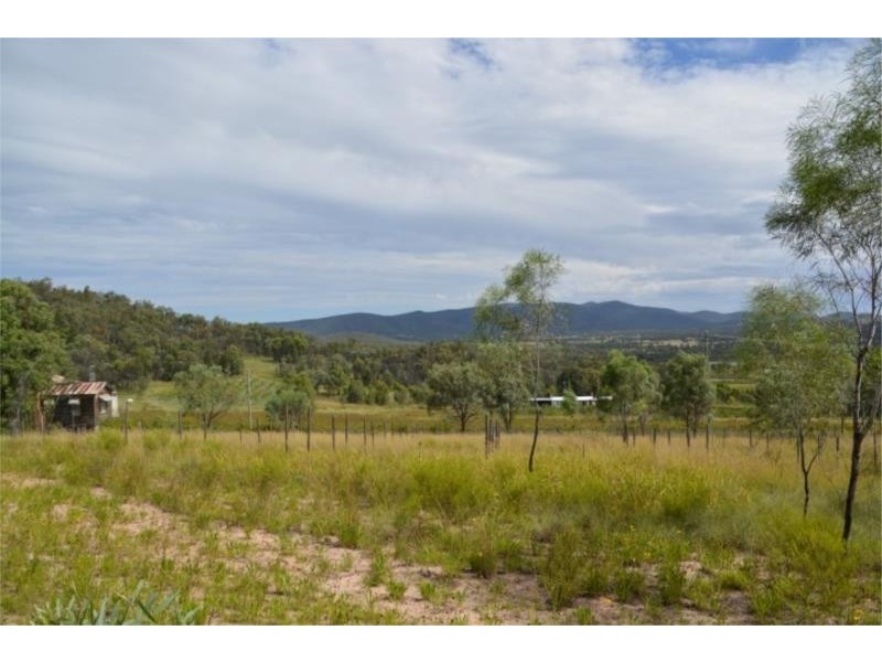 64 Rees Road, Ballandean via, Stanthorpe QLD 4380