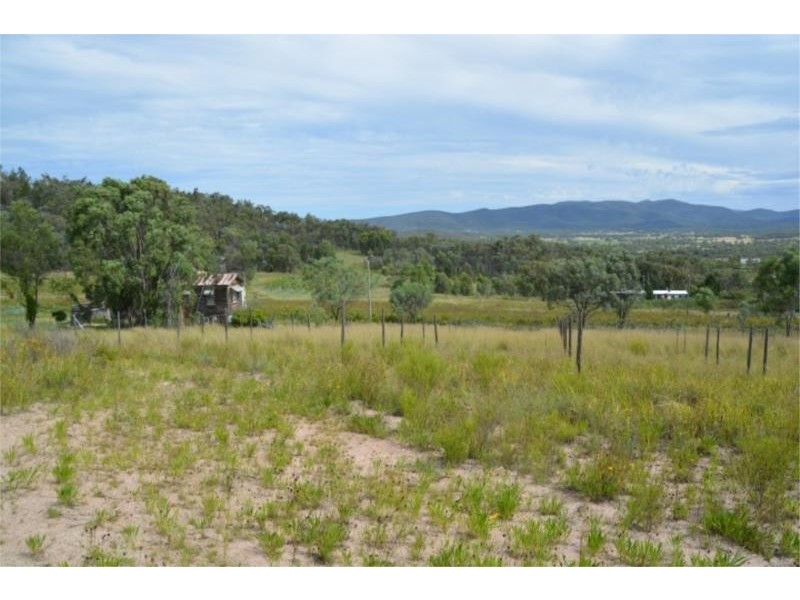 64 Rees Road, Ballandean via, Stanthorpe QLD 4380