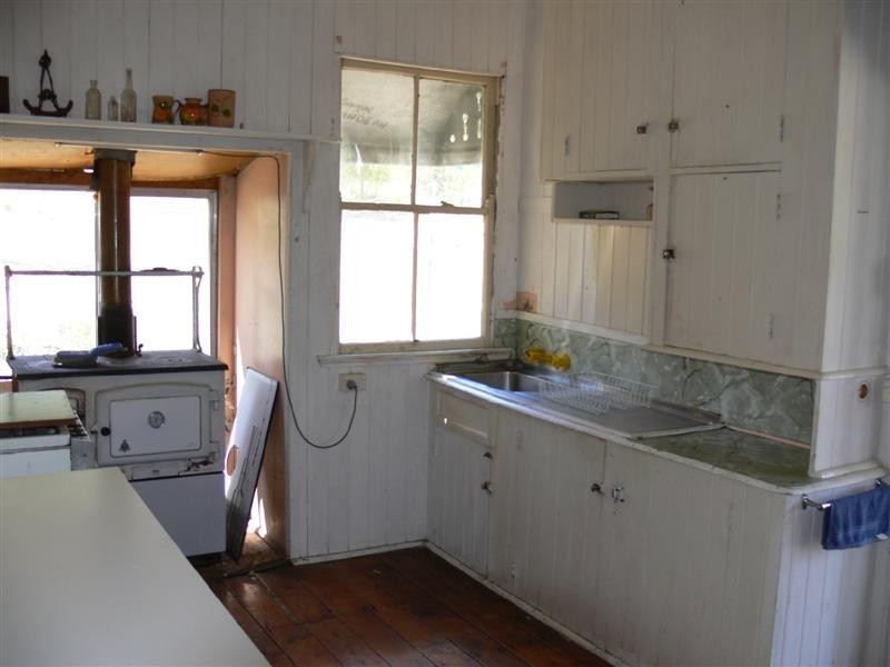 64 Rees Road, Ballandean via, Stanthorpe QLD 4380