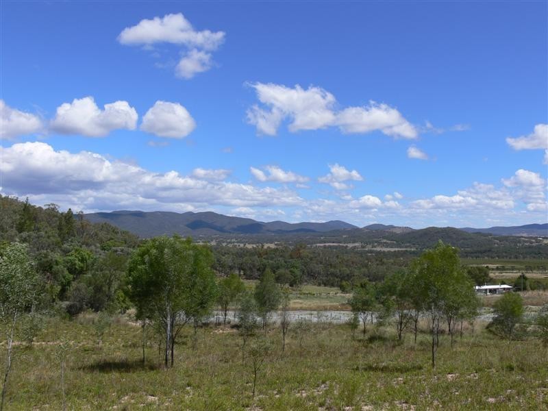 64 Rees Road, Ballandean via, Stanthorpe QLD 4380