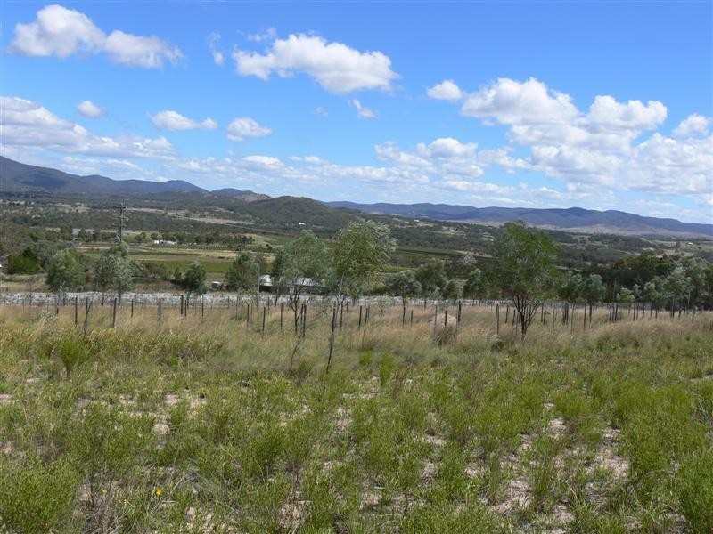 64 Rees Road, Ballandean via, Stanthorpe QLD 4380