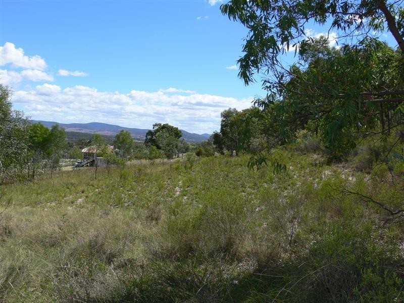 64 Rees Road, Ballandean via, Stanthorpe QLD 4380