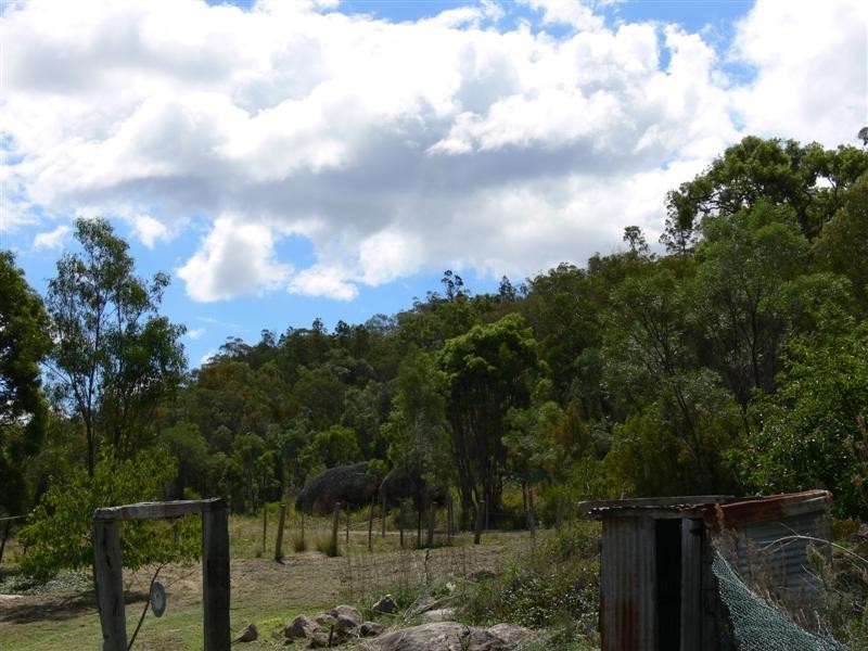 64 Rees Road, Ballandean via, Stanthorpe QLD 4380